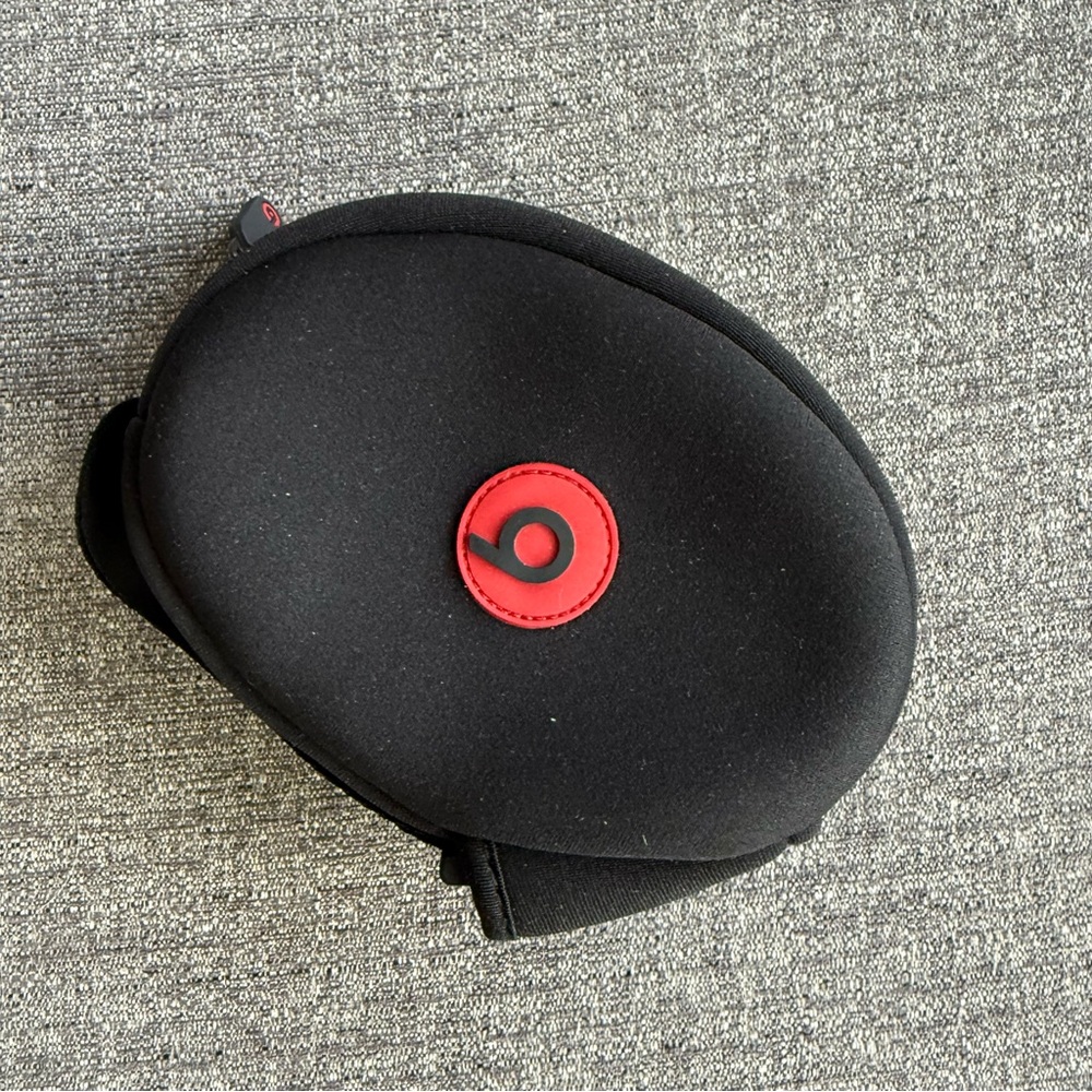 BEATS BY DRE Solo Headphones Soft Case